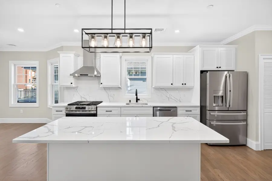152 Washington St #2, Boston, MA 02135 - #2
