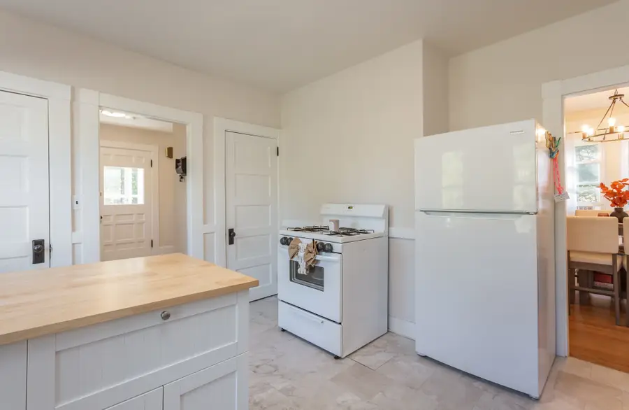 34 Smith St, Middleboro, MA 02346 - #2