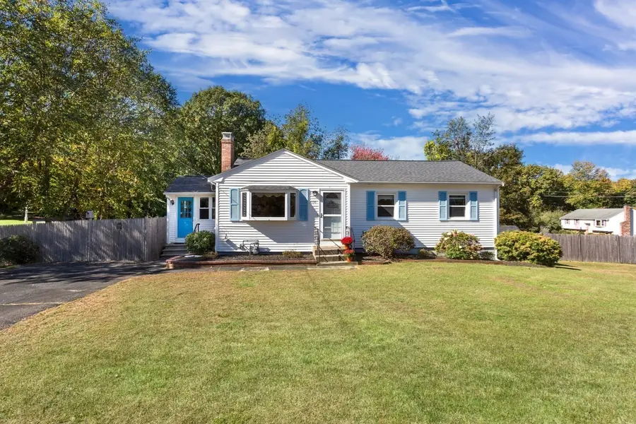 590 Pond St, Franklin, MA 02038 - #2