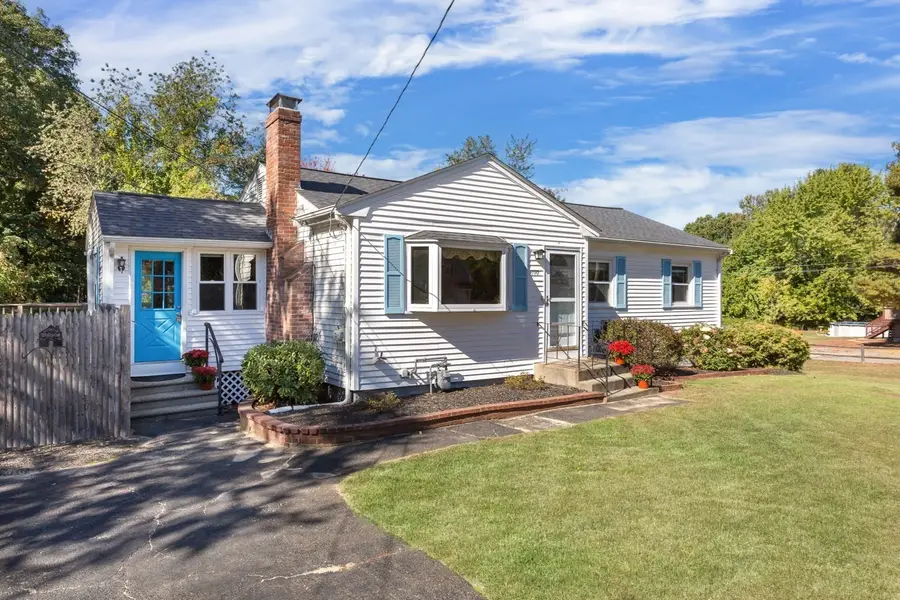 590 Pond St, Franklin, MA 02038 - #3