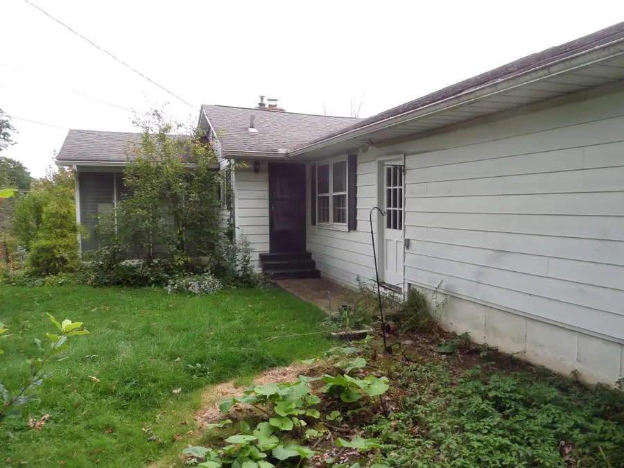76 Hillview Rd, Holyoke, MA 01040 - #3