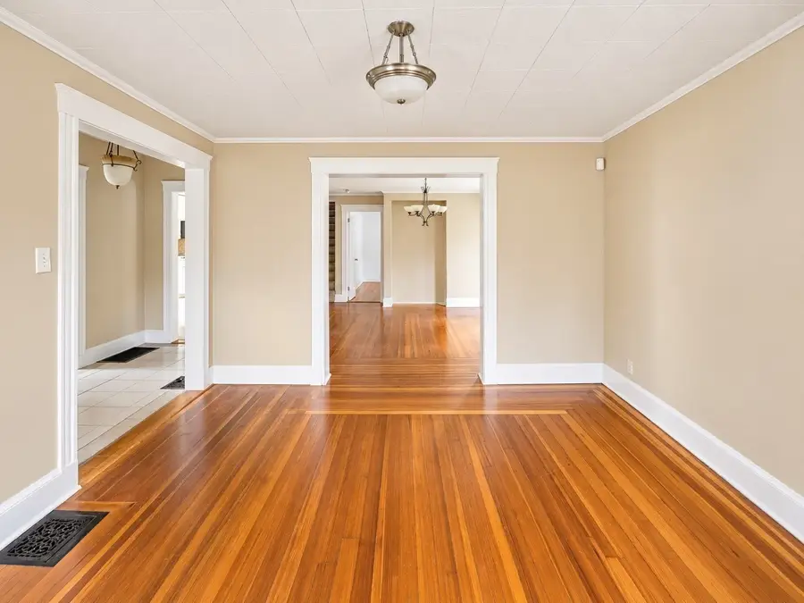 65 Chestnut St #1, Wakefield, MA 01880 - #2