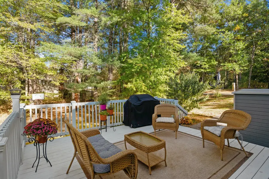 18 East St, Pepperell, MA 01463 - #3