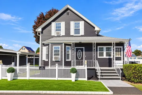 15 Farley St, Methuen, MA 01844