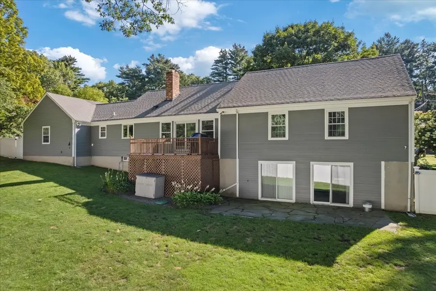 101 Newell Dr, Cumberland, RI 02864 - #2