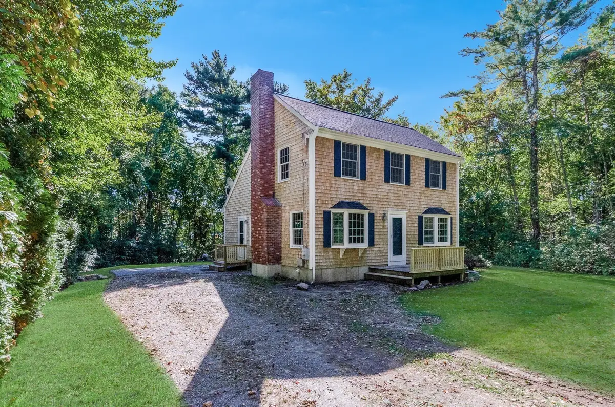 24 Foster St, Mattapoisett, MA 02739 - #1
