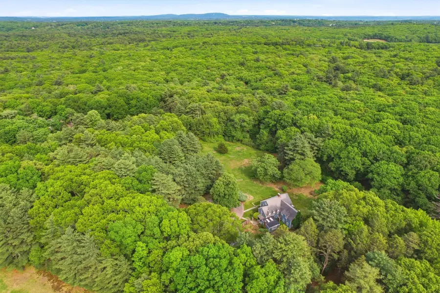 19 Wilsondale St, Dover, MA 02030 - #3