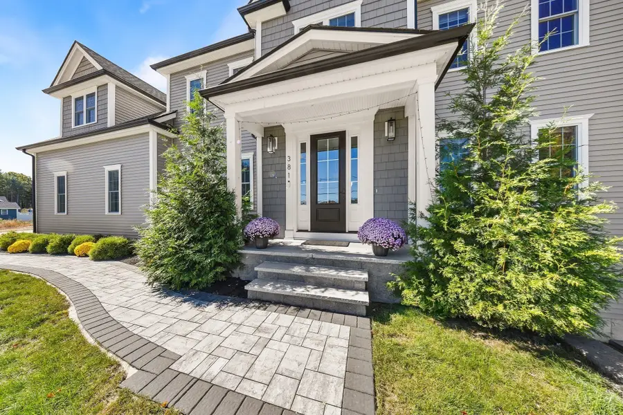 381 Prospect St, Franklin, MA 02038 - #2
