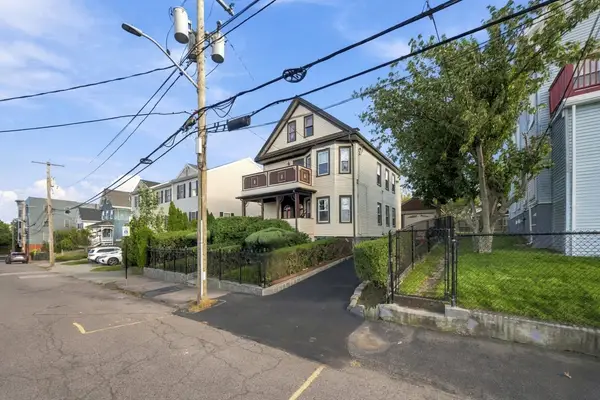 24-26 Walnut St, Quincy, MA 02171