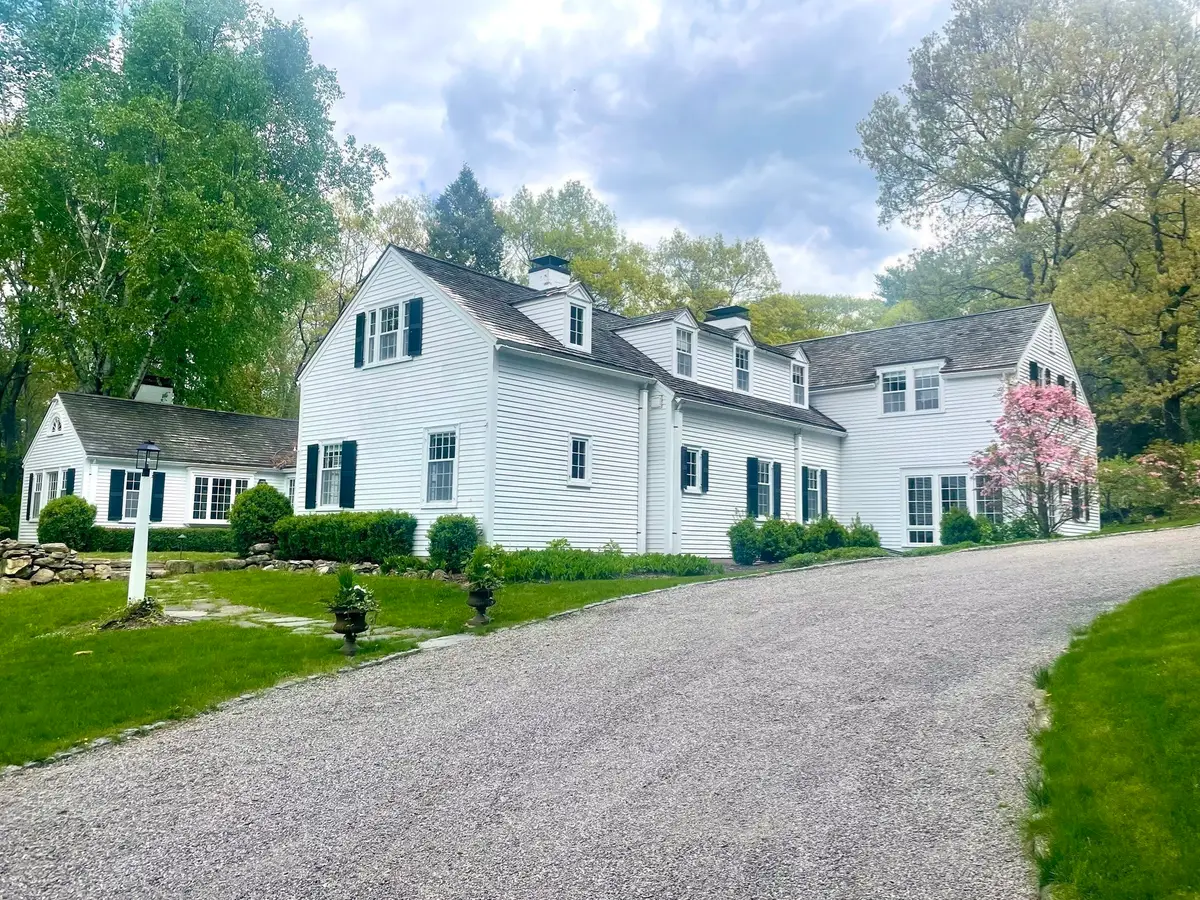157 Centre St, Dover, MA 02030 - #1
