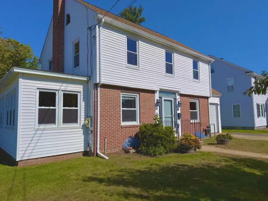 46 Mckinley Ter, Westfield, MA 01085 - #3