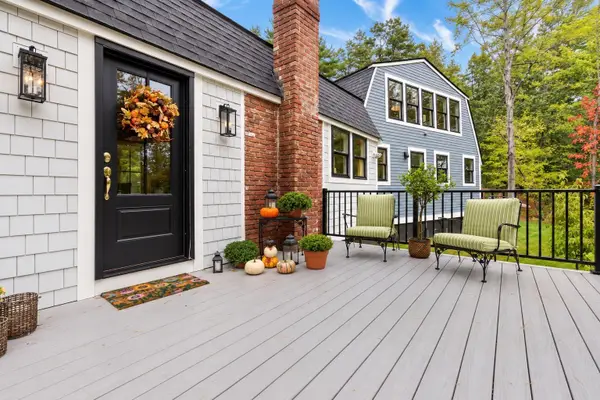 109 Glen St, Rowley, MA 01969