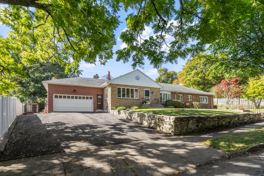 19 Chamberlain Pkwy, Worcester, MA 01602 - #3