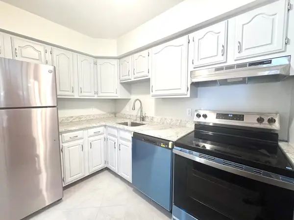 4975 Washington St #109, Boston, MA 02132