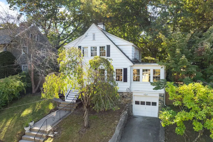 50 Holland Rd, Melrose, MA 02176 - #2