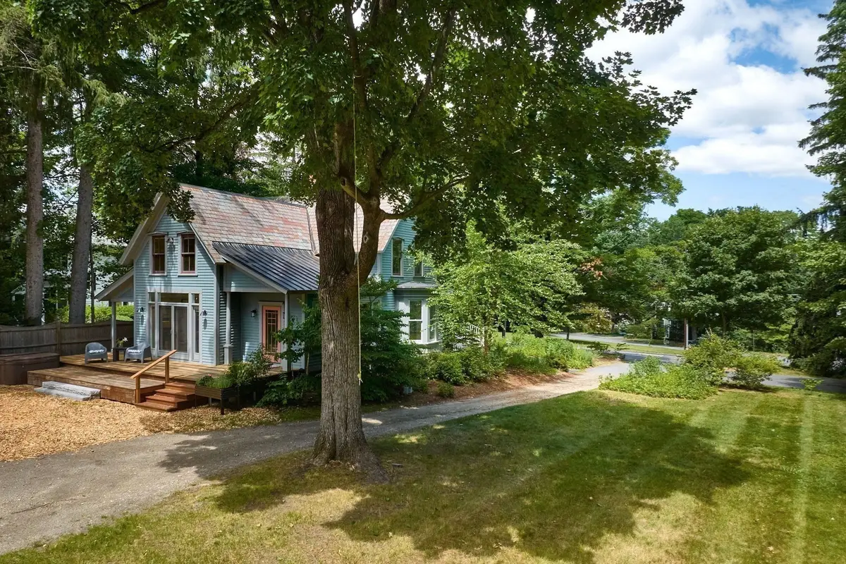 114 S Main St, Northampton, MA 01062 - #1