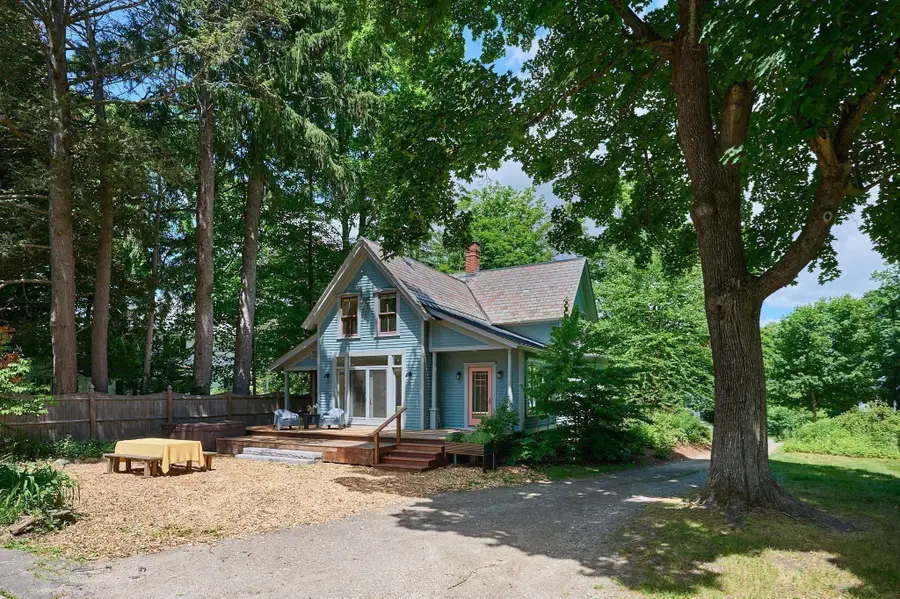 114 S Main St, Northampton, MA 01062 - #3