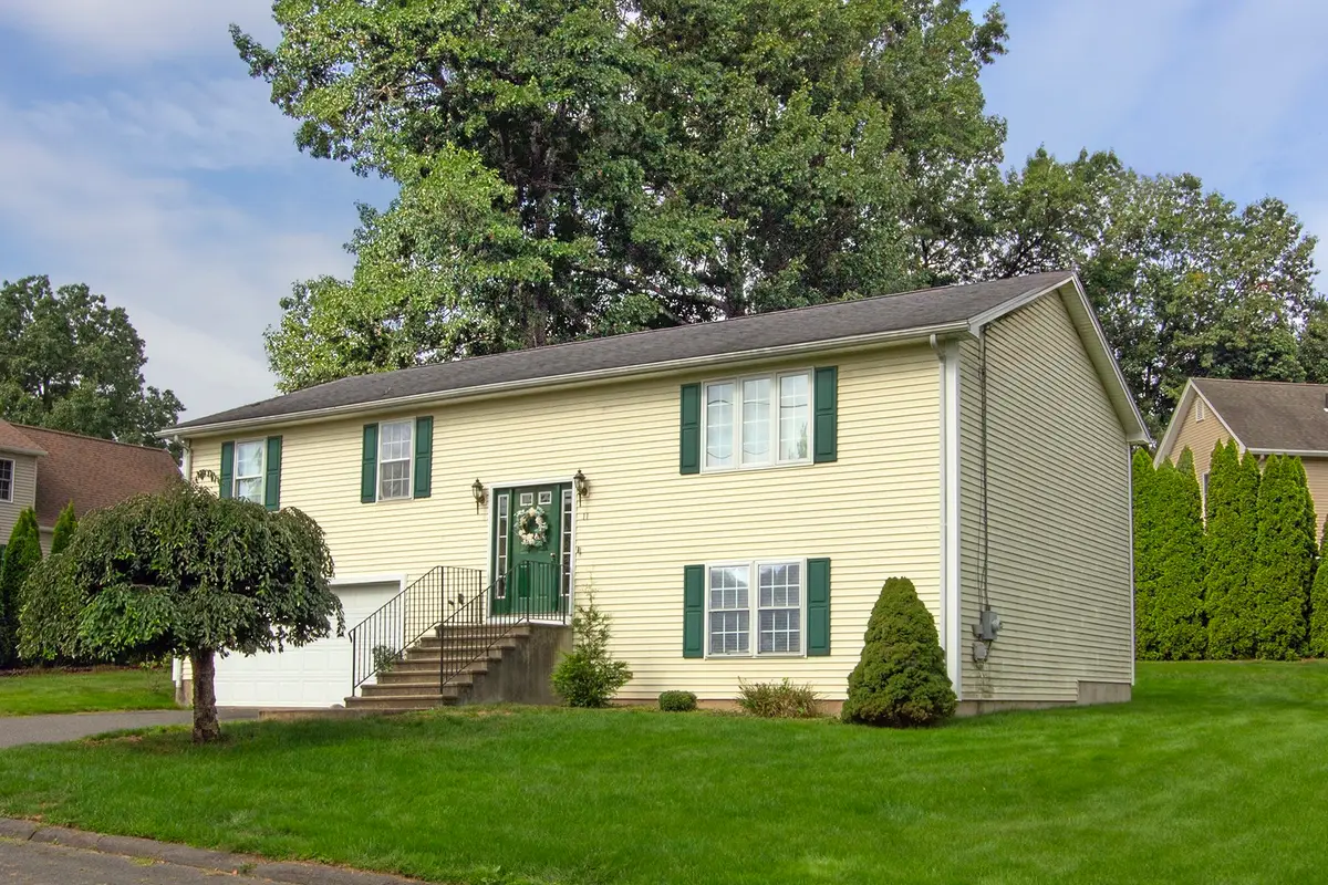11 Dale St, East Longmeadow, MA 01028 - #1