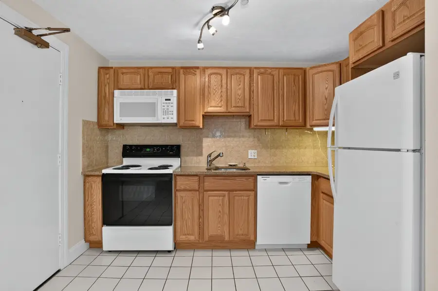 9 Davis Rd #C8, Acton, MA 01720 - #3
