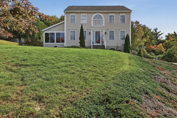 34 Carlson Ln, Gardner, MA 01440