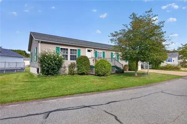 32 Red Tail Trail, Tiverton, RI 02878