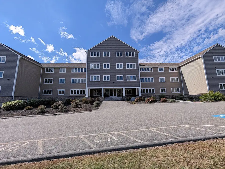 36 Dunham Rd #402, Beverly, MA 01915 - #2