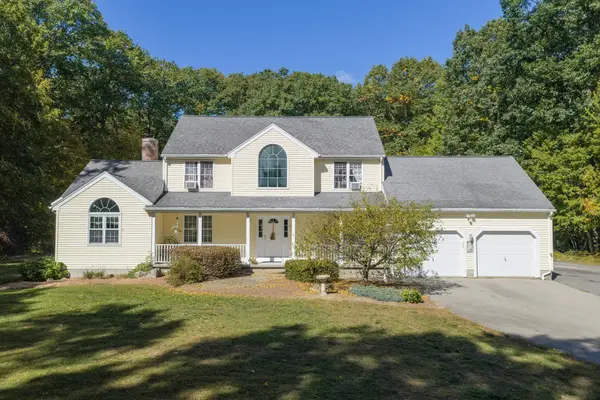 82A Daniels Road, Charlton, MA 01507
