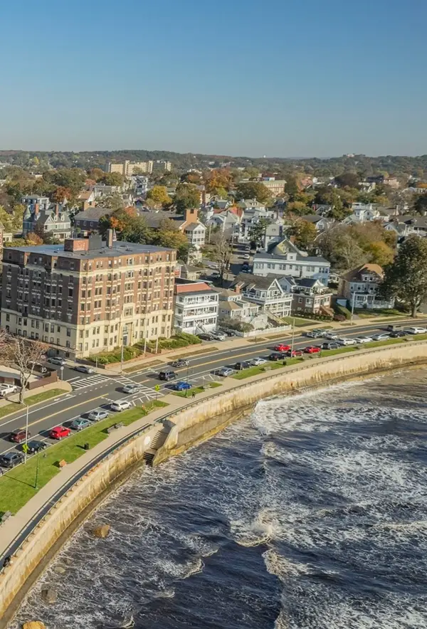285 Lynn Shore Dr #409, Lynn, MA 01902