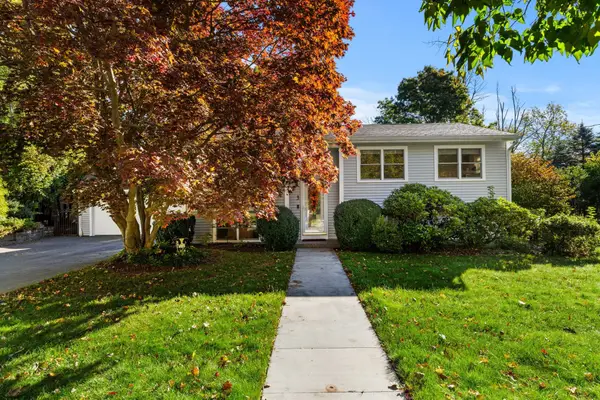 3 Lavalley Ln, Newburyport, MA 01950