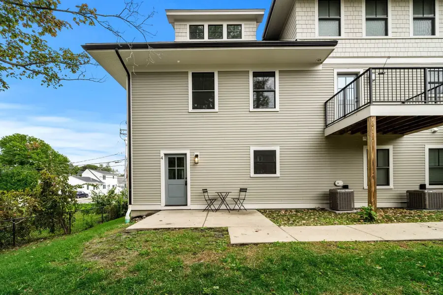 1 Broadway Ave #4, Ipswich, MA 01938 - #2
