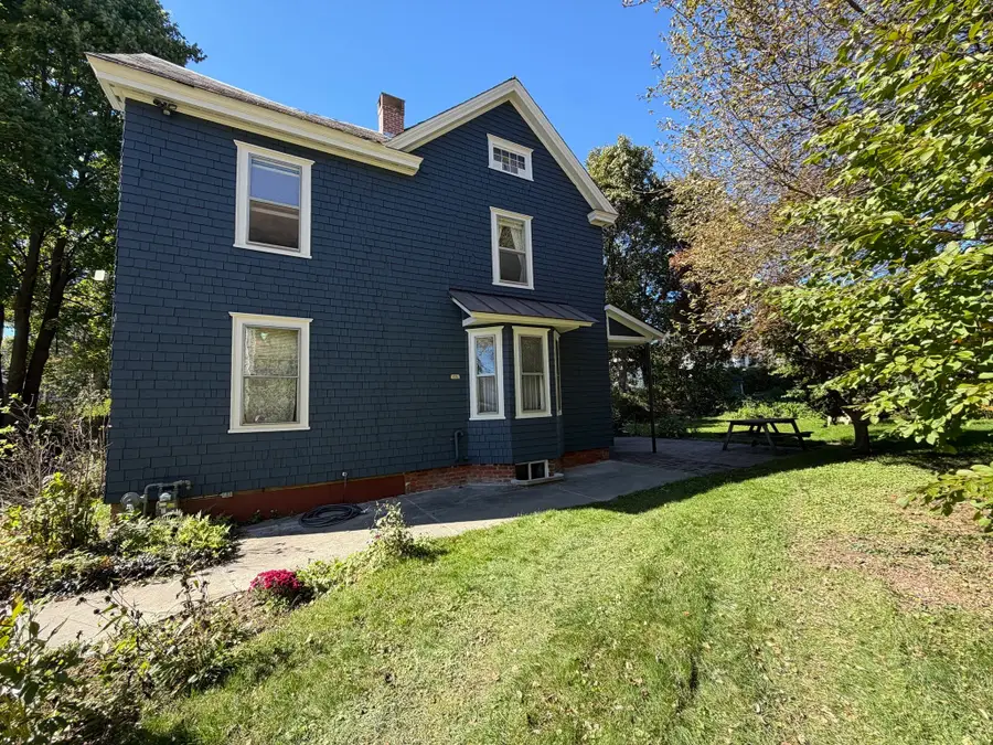 23 Phillips St, Greenfield, MA 01301 - #2