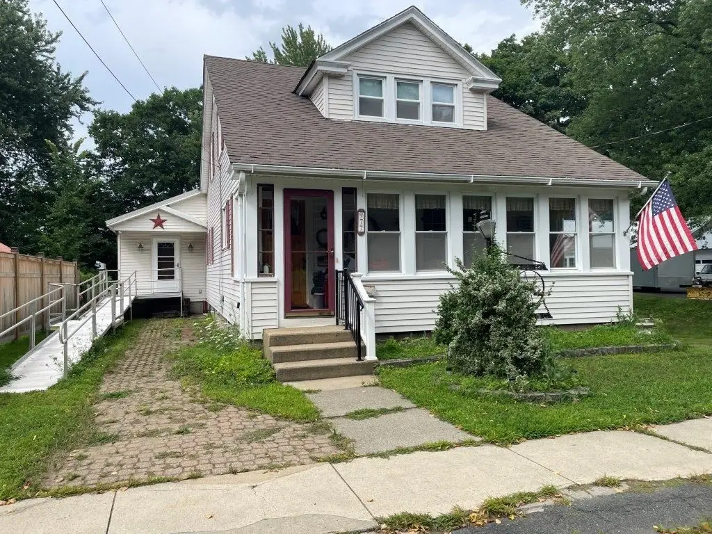 77 Newton, Greenfield, MA 01301 - #1