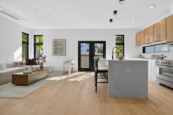 15 Clyde St #R, Somerville, MA 02145