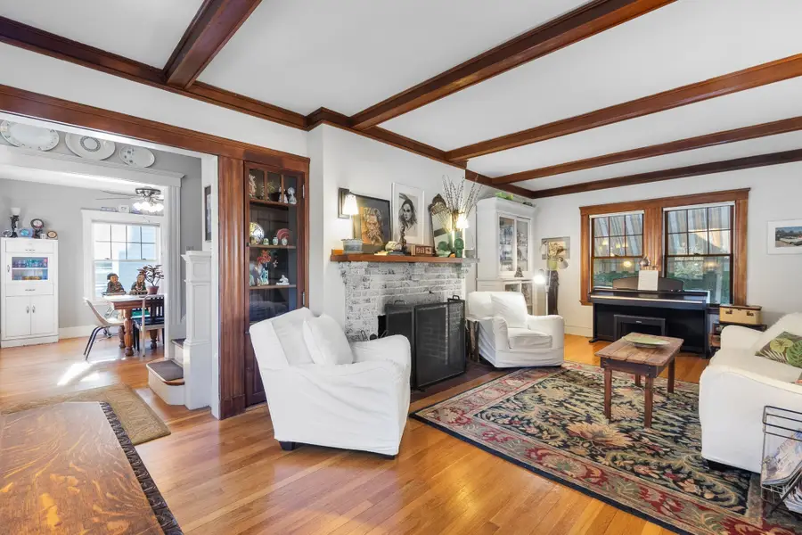 29 Fairview Ave, Arlington, MA 02474 - #3