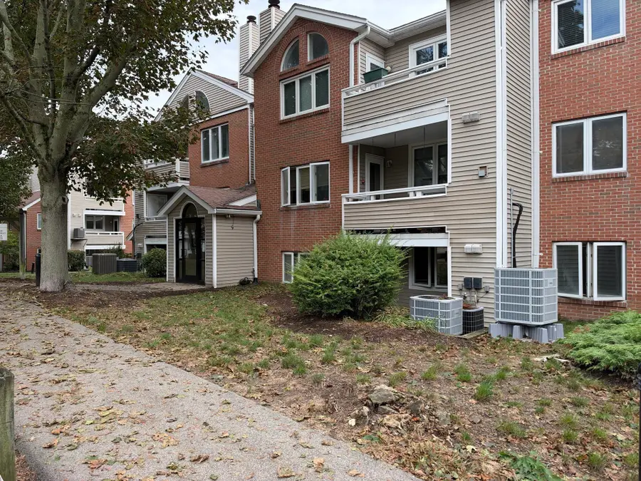 20 Chapman St #102, Weymouth, MA 02189 - #3
