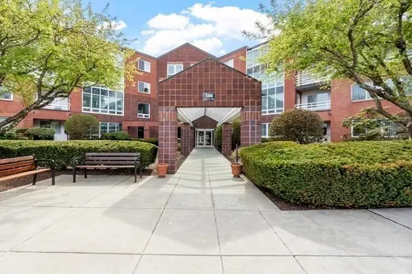 321 Place Ln #321, Woburn, MA 01801 - #1