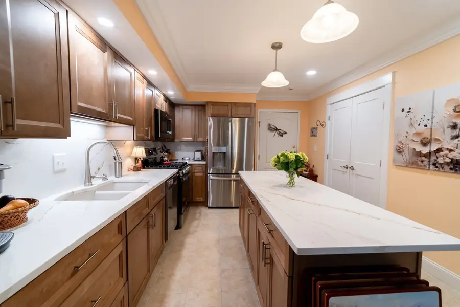 915 Hathaway Rd #205, New Bedford, MA 02740 - #3