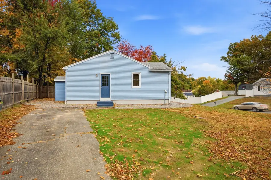 114 Leatherleaf Dr, Springfield, MA 01109 - #2