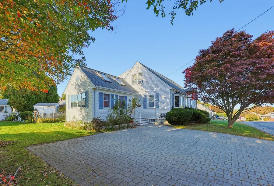 35 Matthies St, Beverly, MA 01915 - #3
