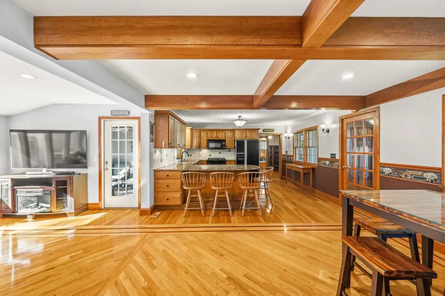 179 Vernon St, Rockland, MA 02370 - #3