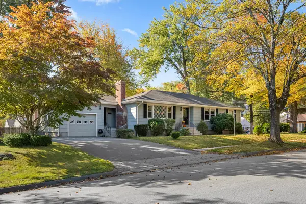 26 Crowningshield Rd, Worcester, MA 01604