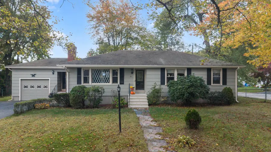 26 Crowningshield Rd, Worcester, MA 01604 - #2
