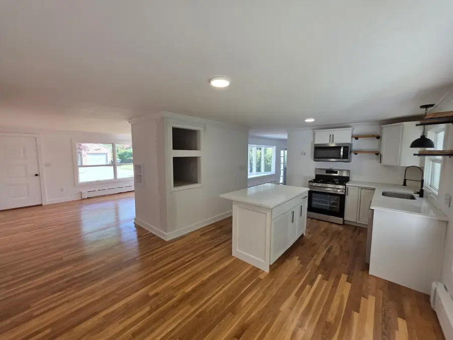 20 Faulkner St, Westport, MA 02790 - #3