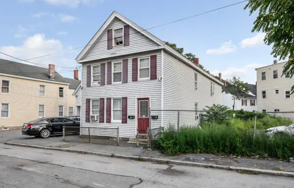 17 Auburn St, Lowell, MA 01852