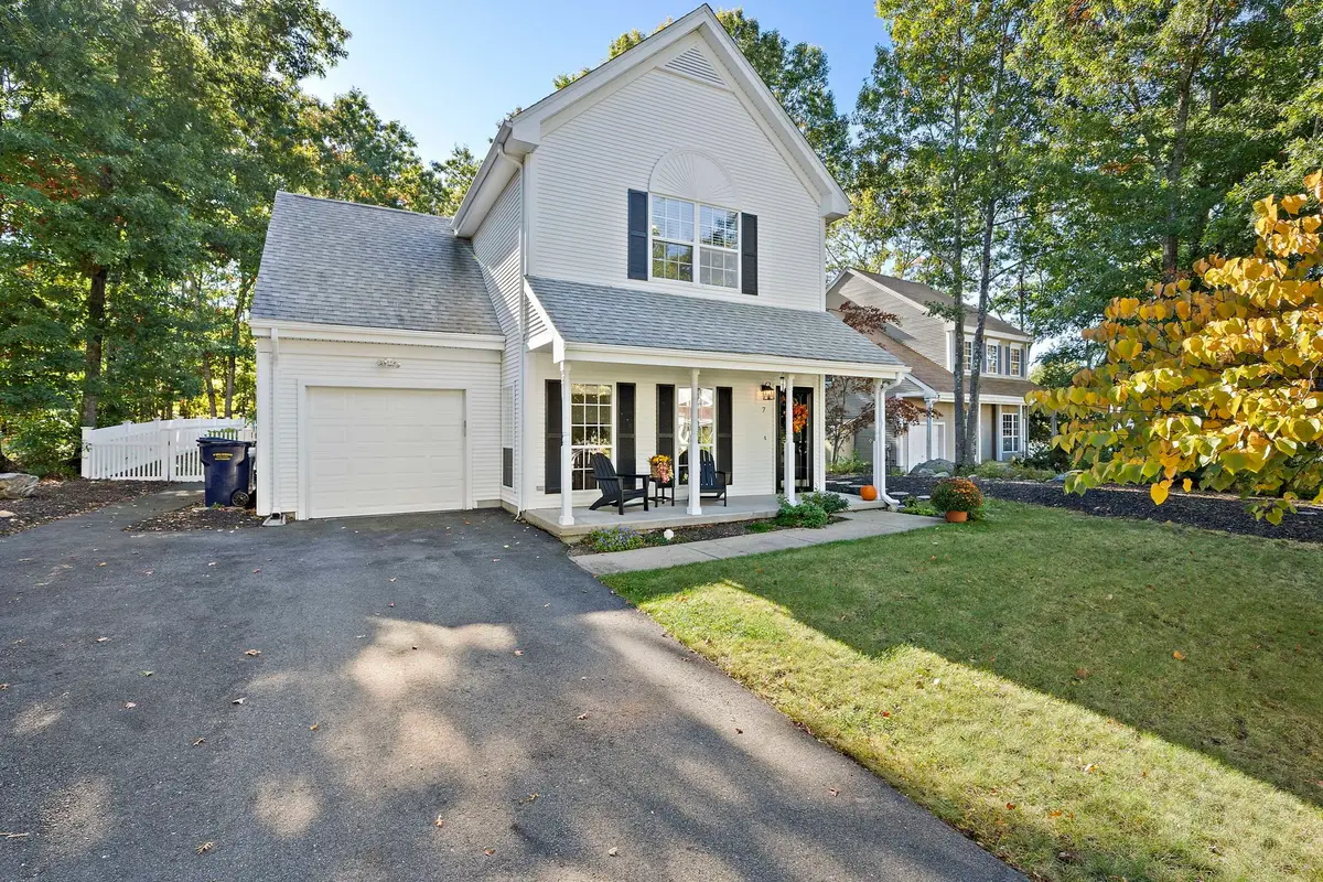 7 Ouimet Ln, Foxboro, MA 02035 - #1