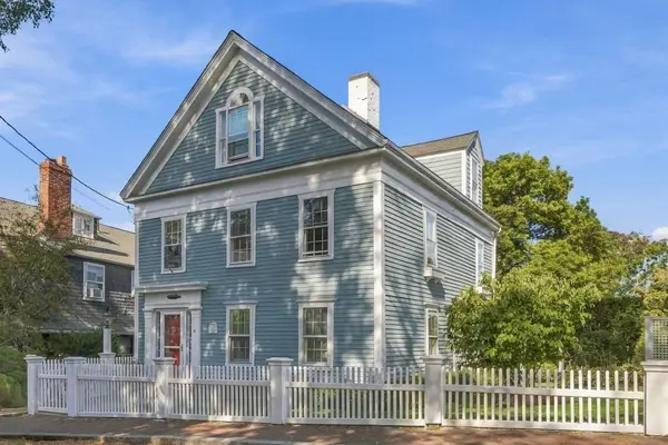 4 Washington Square, Marblehead, MA 01945