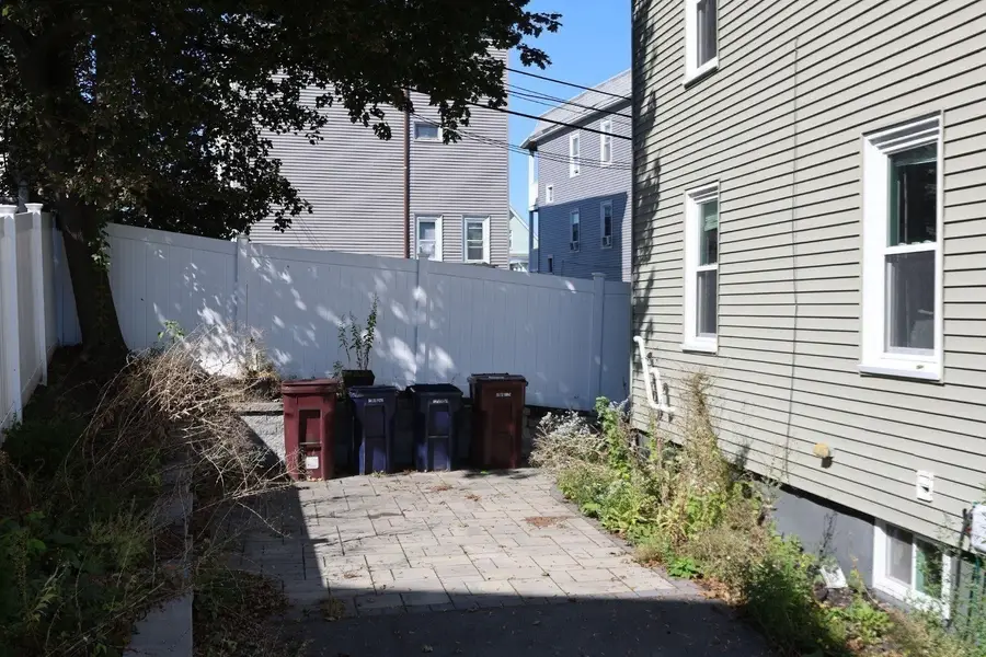 62 Lynn St, Everett, MA 02149 - #3