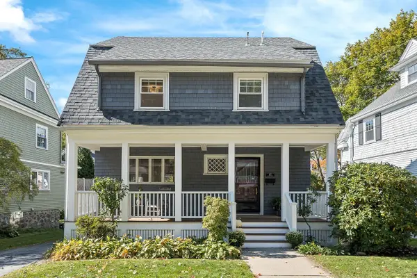15 Lloyd Street, Winchester, MA 01890