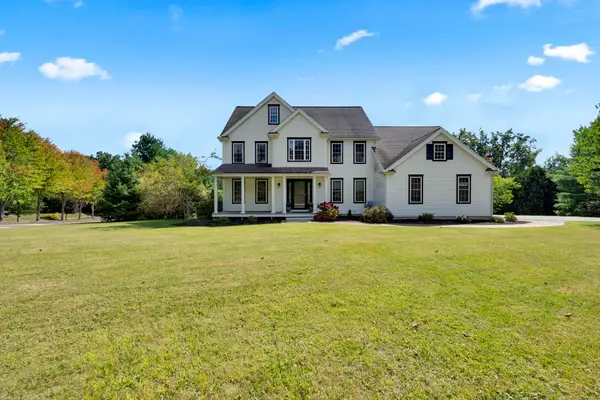 1 Highland Ln, Sturbridge, MA 01518