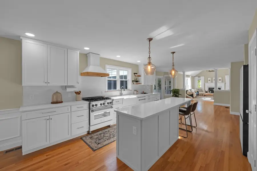 1 Highland Ln, Sturbridge, MA 01518 - #3